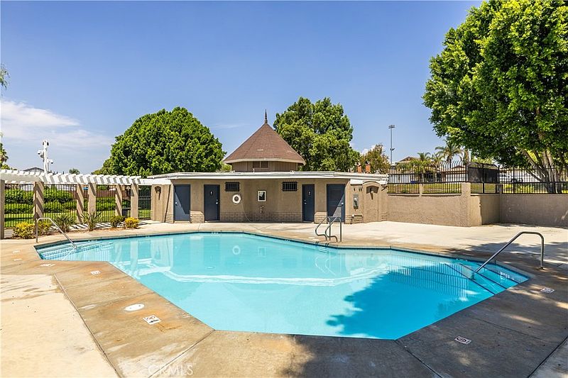 Listing photo 52 of 60