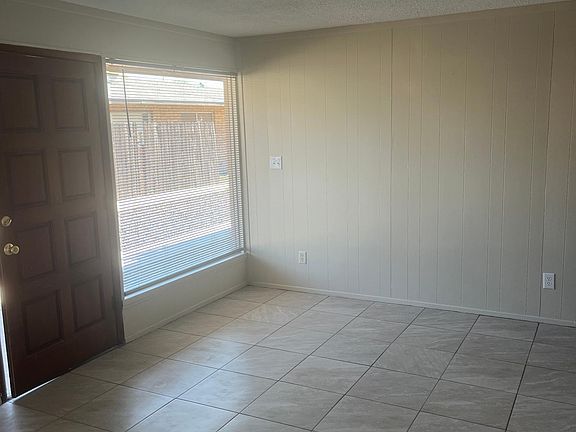 4th image of 3509 S Avenue A #6