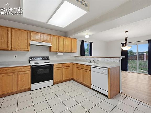 2nd image of 5248 Prairie Grass Ln