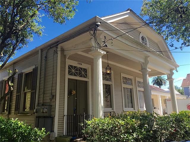 1st image of 1727 Robert St
