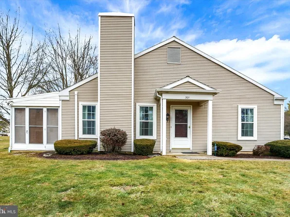 301 Barrington Ct, Palmyra, PA 17078