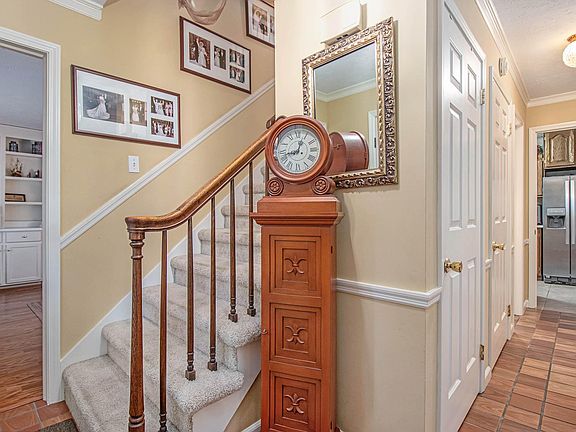 4th image of 5231 Monticello Ct