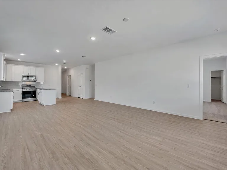 339 Lippizan Dr — Photo 10