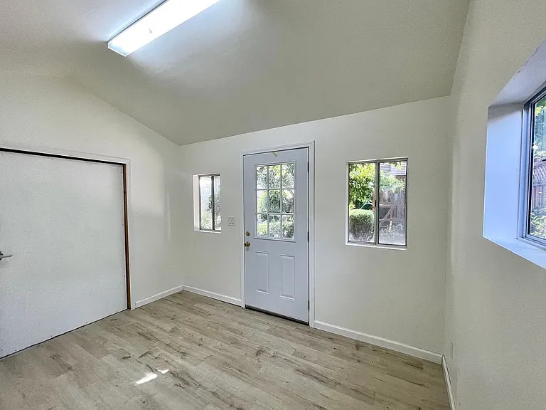 1127 Clark Way — Photo 40