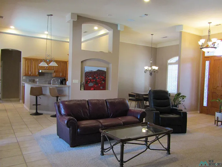2104 W Ray Ave — Photo 4