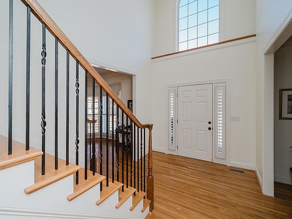 5th image of 321 Cedar Hill Dr