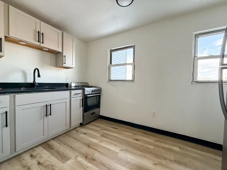 Pius Street Properties — Photo 1