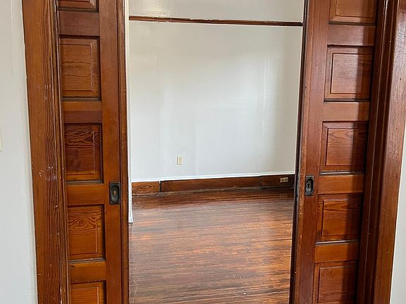 4th image of 5412 Lorain Ave
