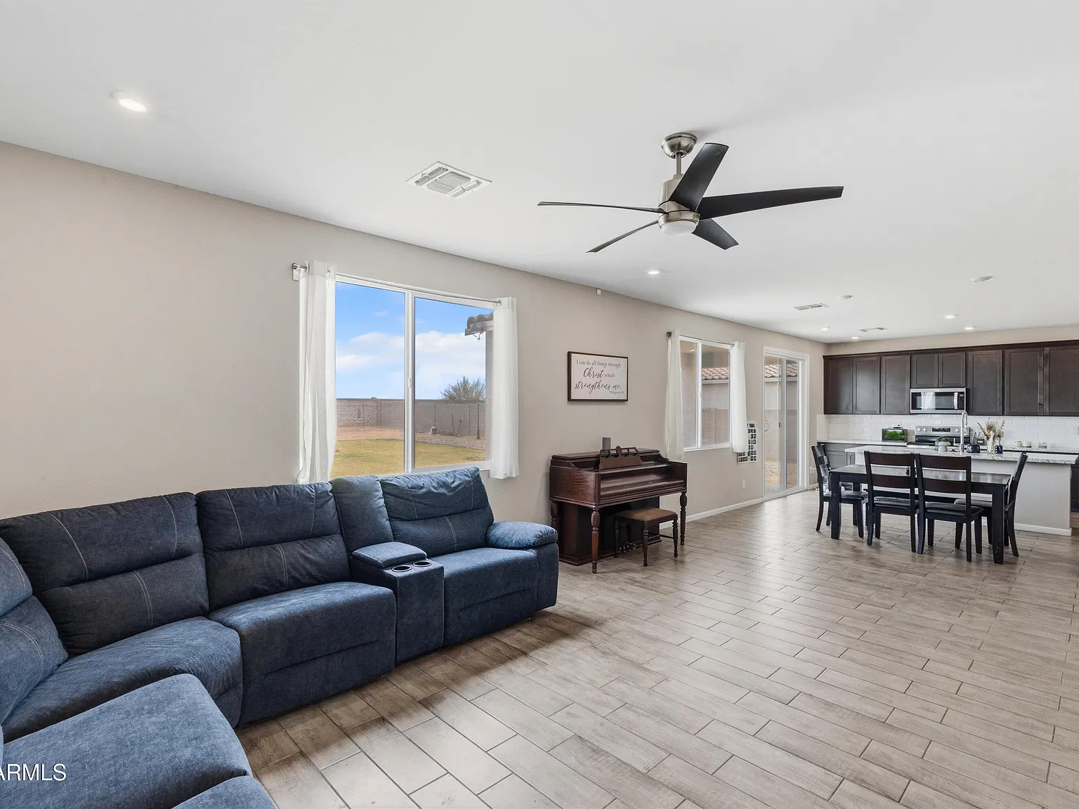 4 bed, 3.0 bath, 2541 sqft, $2,900 — Photo 3
