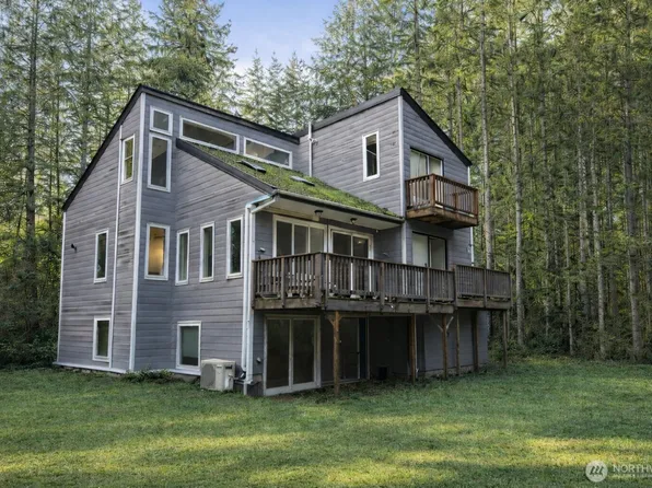 5040 SW Lake Helena Road, Port Orchard, WA 98367