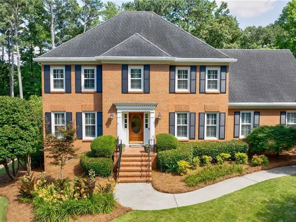 5004 Haralson Way SW, Lilburn, GA 30047