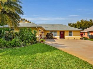 5 Commander Ct, Palm Coast, FL 32137