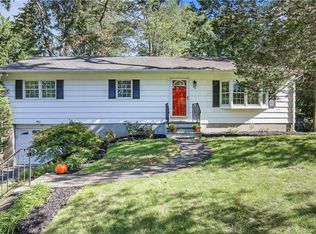 26 Schuyler Ln, Garrison, NY 10524