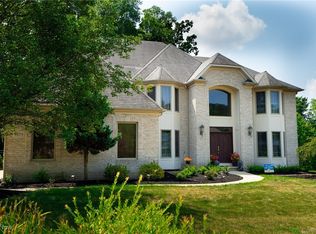 9379 Chesapeake Dr, North Royalton, OH 44133