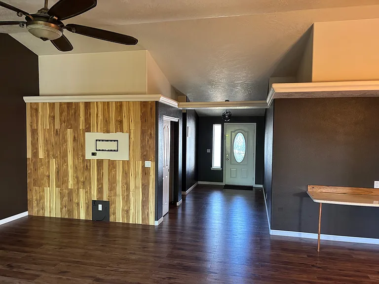 2700 SW Acres Rd — Photo 3