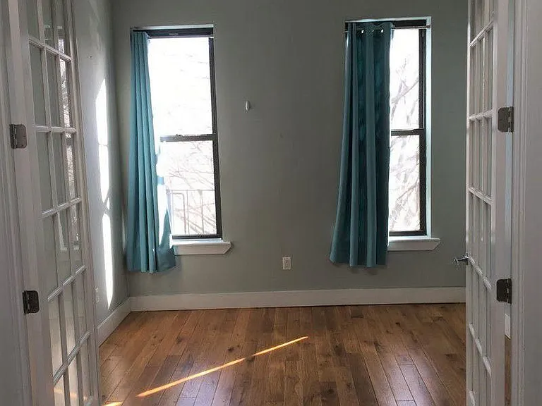 306 Evergreen Ave #3R — Photo 4