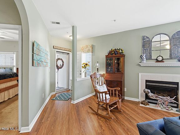 5th image of 213 Fullford Lane Unit 103