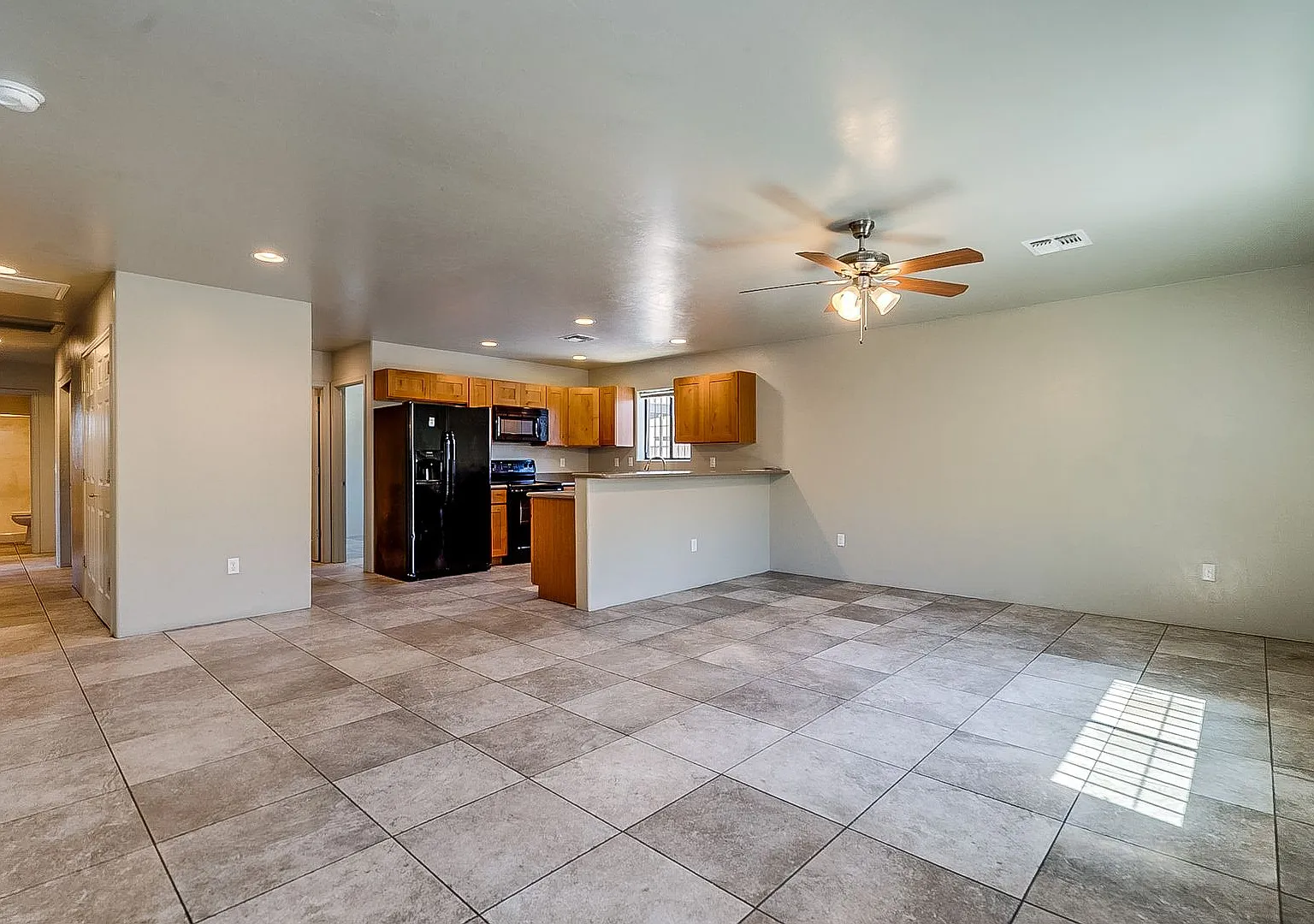 720 E. Lester St. — Photo 2