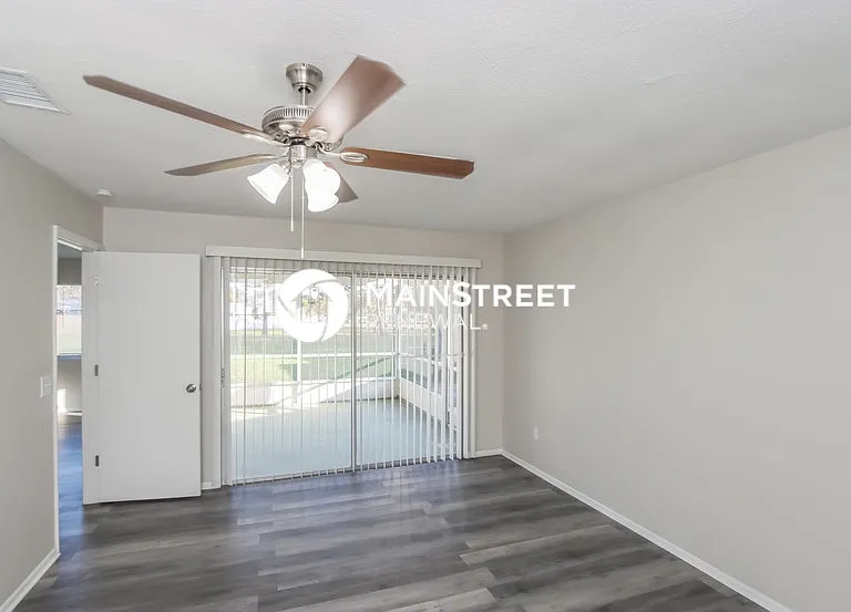 453 Ralwood Ln NE #E — Photo 7