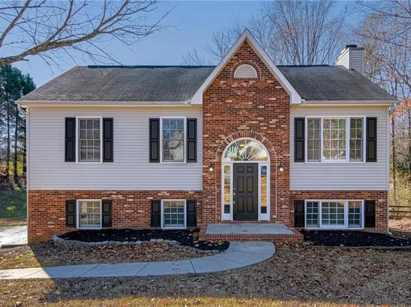 180 River Crest Ct, Clemmons, NC 27012