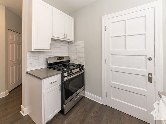 3rd image of 5059 N Damen Ave