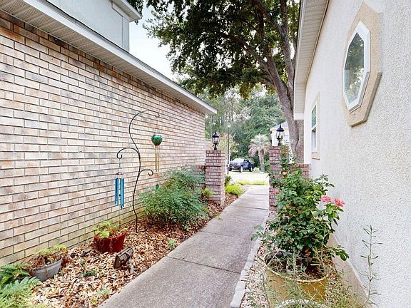 4th image of 1650 Pondside Dr