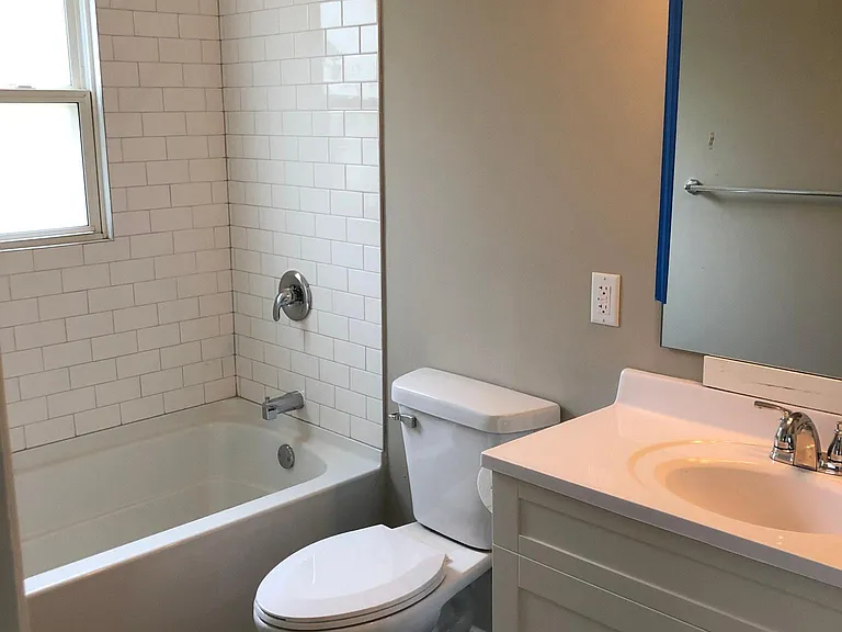 515 W Sexton Rd — Photo 4