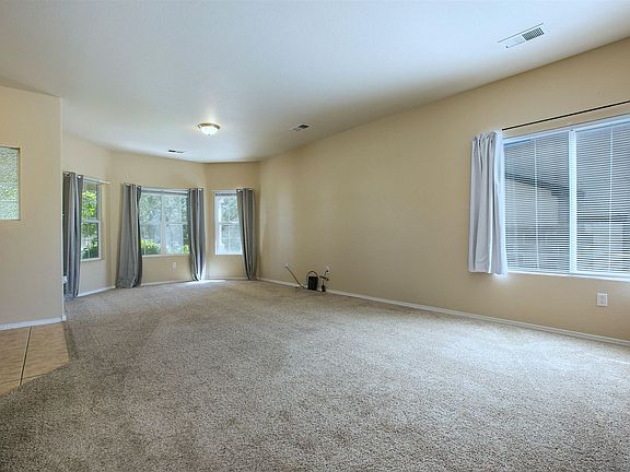 3rd image of 3422 Hunters Meadows Cir NE