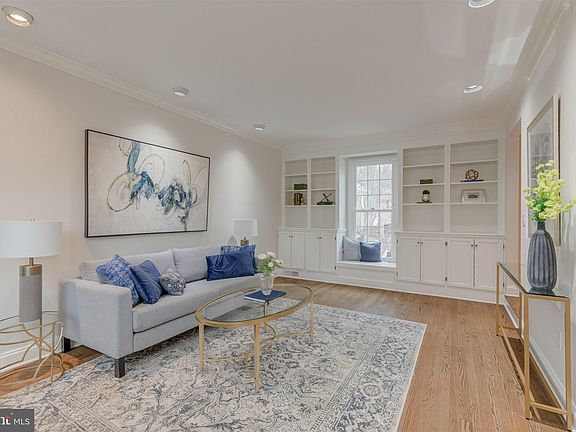 3rd image of 9838 Campbell Dr