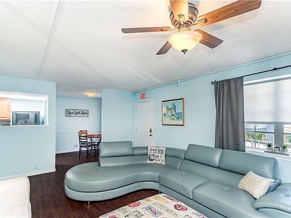 3rd image of 801 Andrews Ave #1-10