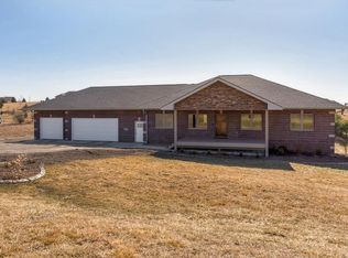 1409 Tree Line Ct, Van Meter, IA 50261