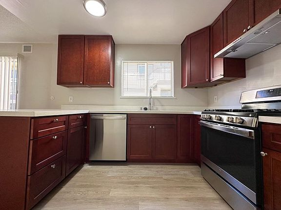 5th image of 1924 9th Ave APT 207