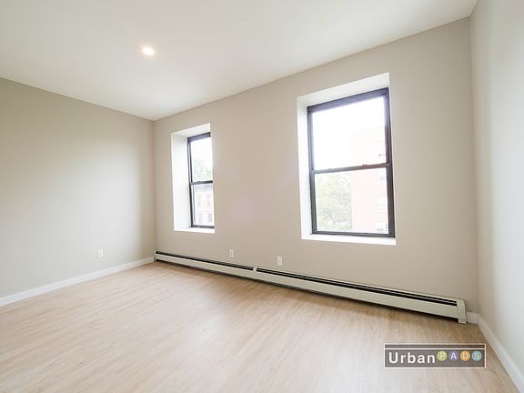 3rd image of 656 Putnam Ave #3F
