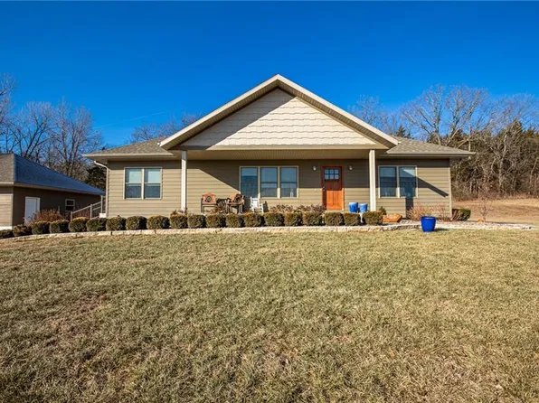 11858 Scott Rd, Pleasanton, KS 66075