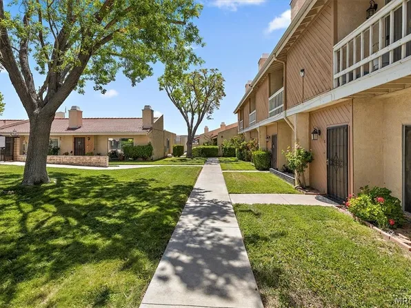 16465 Green Tree Blvd APT 18, Victorville, CA 92395