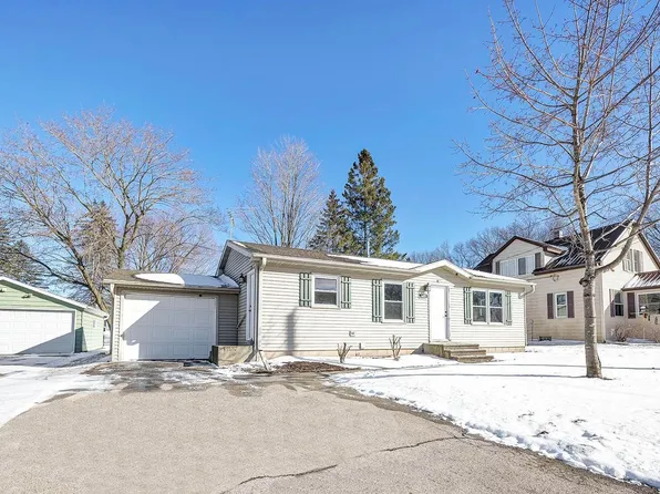 420 S Milwaukee Ave, Oconto Falls, WI 54154