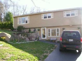 23 Clearview Dr, Richmond, RI 02892