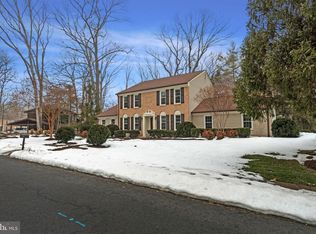 10912 Hunt Club Rd, Reston, VA 20190