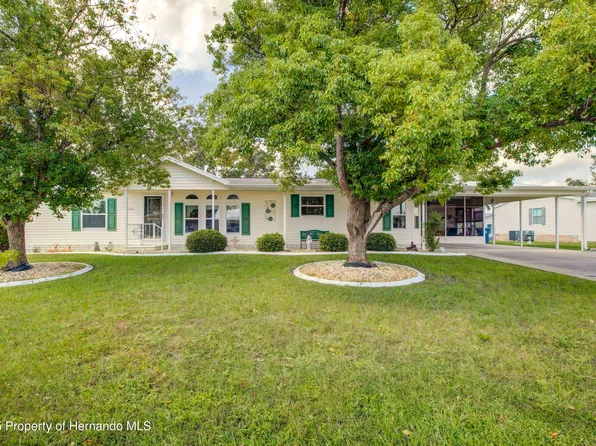 16212 Brookridge Blvd, Brooksville, FL 34613