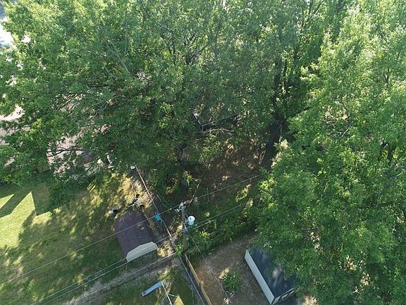 4th image of 4830 Summerview Ave