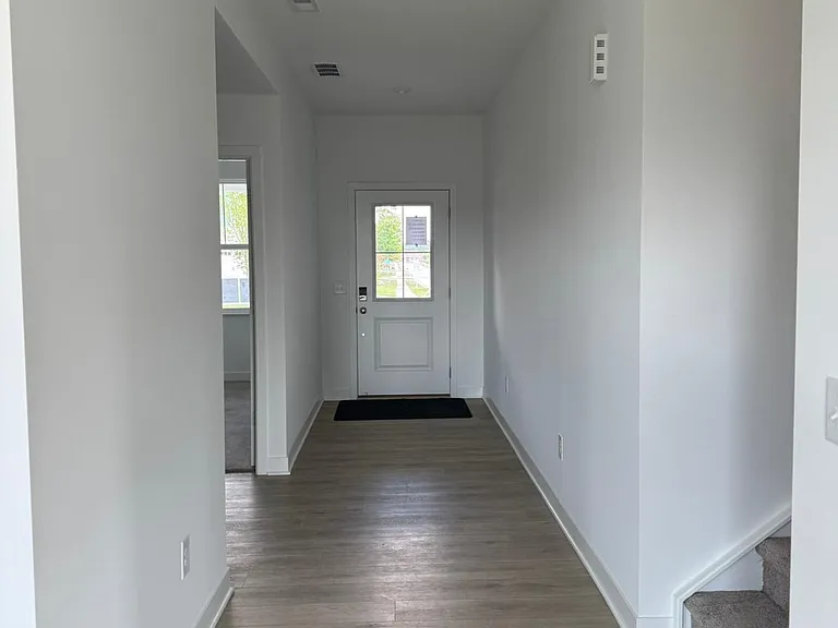 1108 Marston Ln — Photo 3
