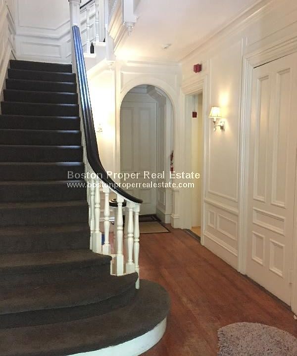 323 Beacon St. #2 Boston - Back Bay Unit Photo 4