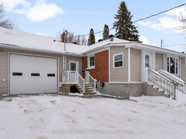 39 Condie St, Smiths Falls, ON K7A 2T3