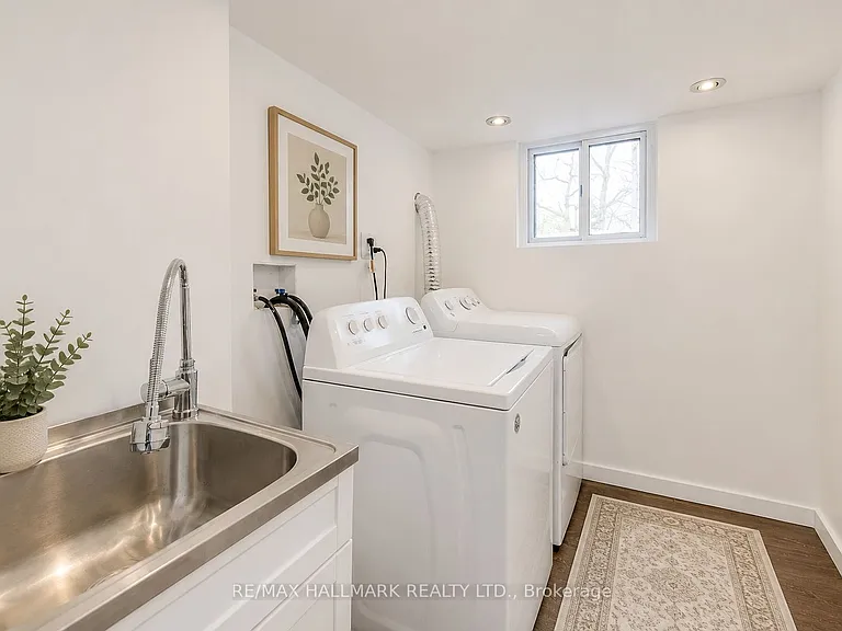 35 Benlamond Ave — Photo 13