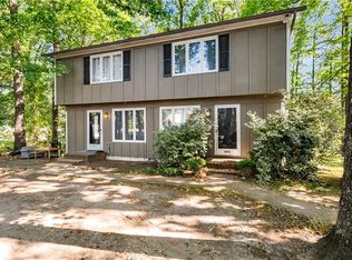 4021-4023 Knollwood Dr, High Pt, NC 27263