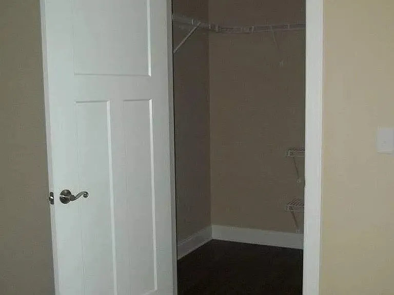 235 Fairfield Ln — Photo 6