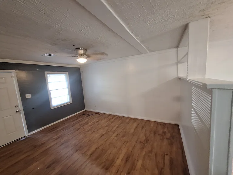 Satterfield Dr — Photo 7