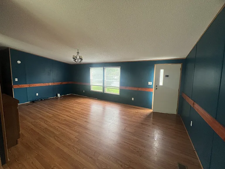 140 Thor Ln — Photo 4