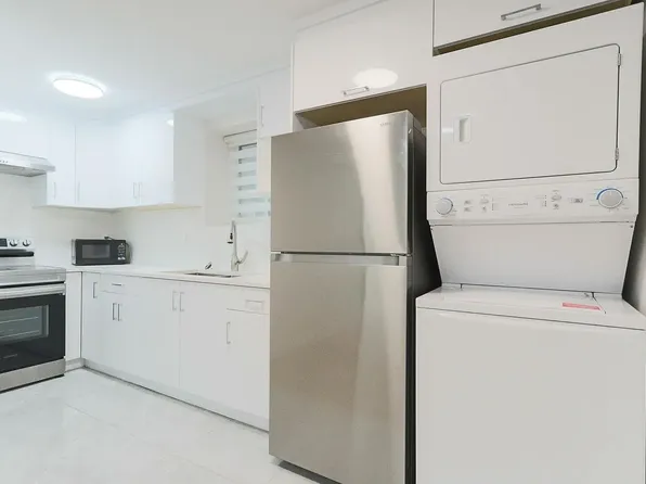 16792 18b Ave, Surrey, BC