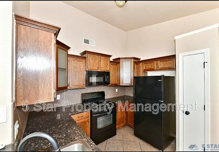 12976 Enrique Gomez Ln — Photo 15